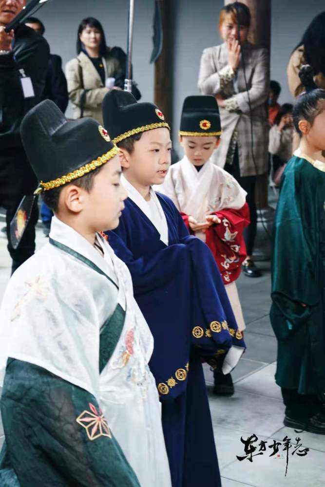 《东方少年志》隆重开机,演员已就位!_腾讯新闻
