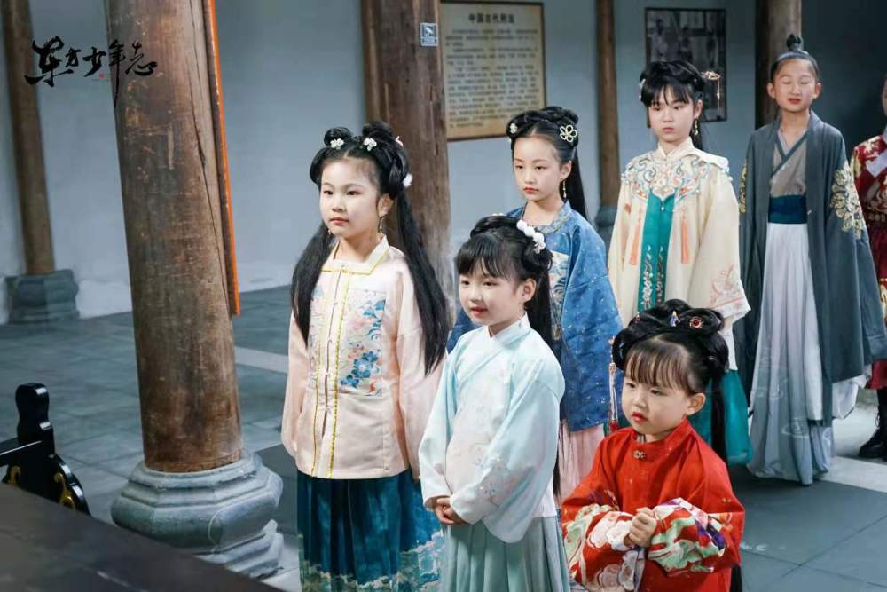 《东方少年志》隆重开机,演员已就位!_腾讯新闻