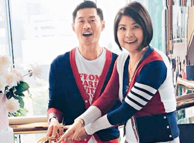 57岁黄德斌多次约会前女友小16岁妻子毫不知情夫妻婚后无儿女