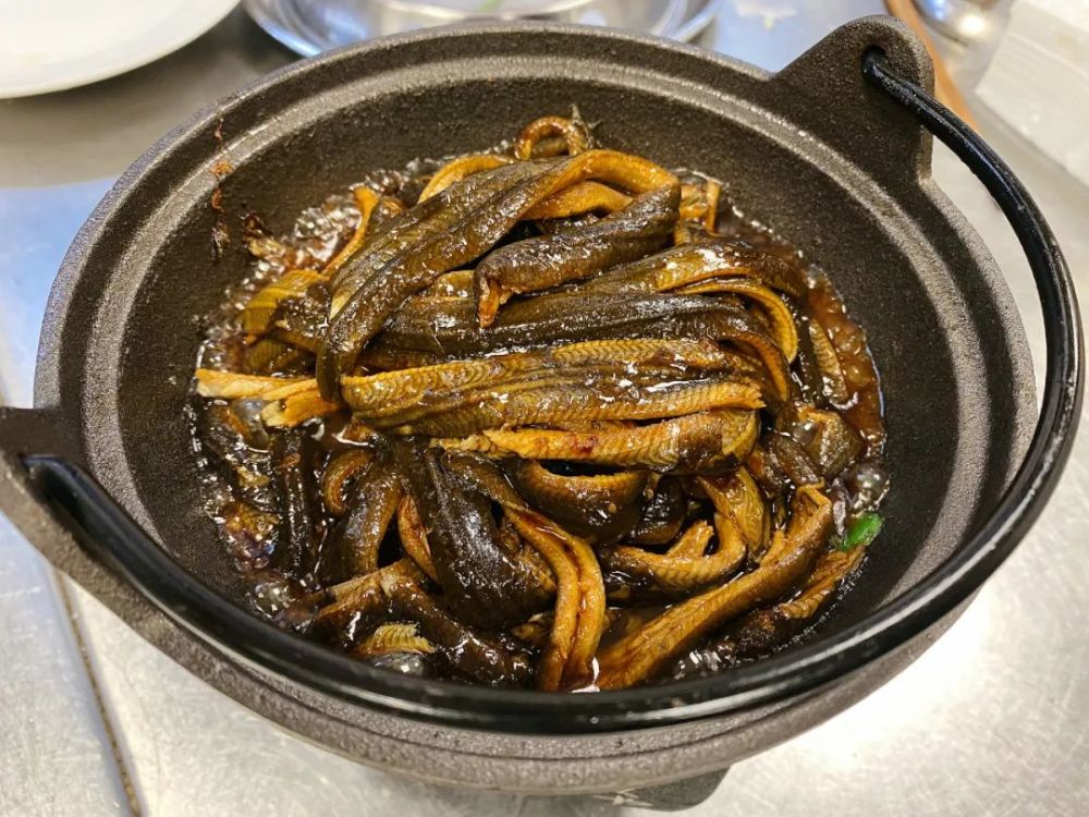 大厨小菜丨韭菜遇上鳝鱼,这道淮扬名菜太鲜啦!