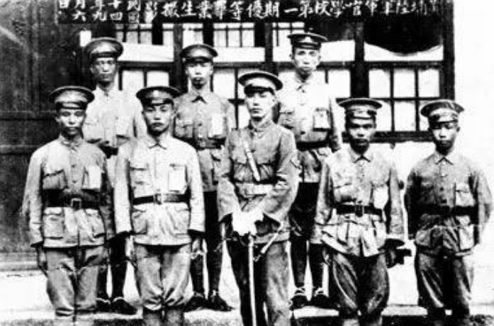 抗战名将宣侠父回家途中失踪全军苦寻25年1951年终于找到线索