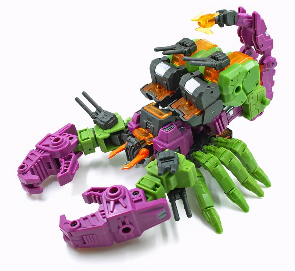 蝎子王又是一种令大多数人讨厌的生物,蝎子真是生物界的另类,像外星人