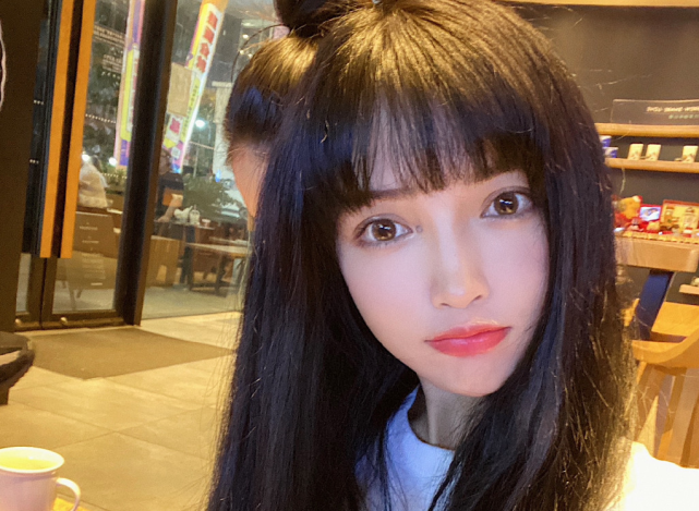 lol小智说错话出事故小漠无奈官宣与慕诗琪分手相恋5年结束了