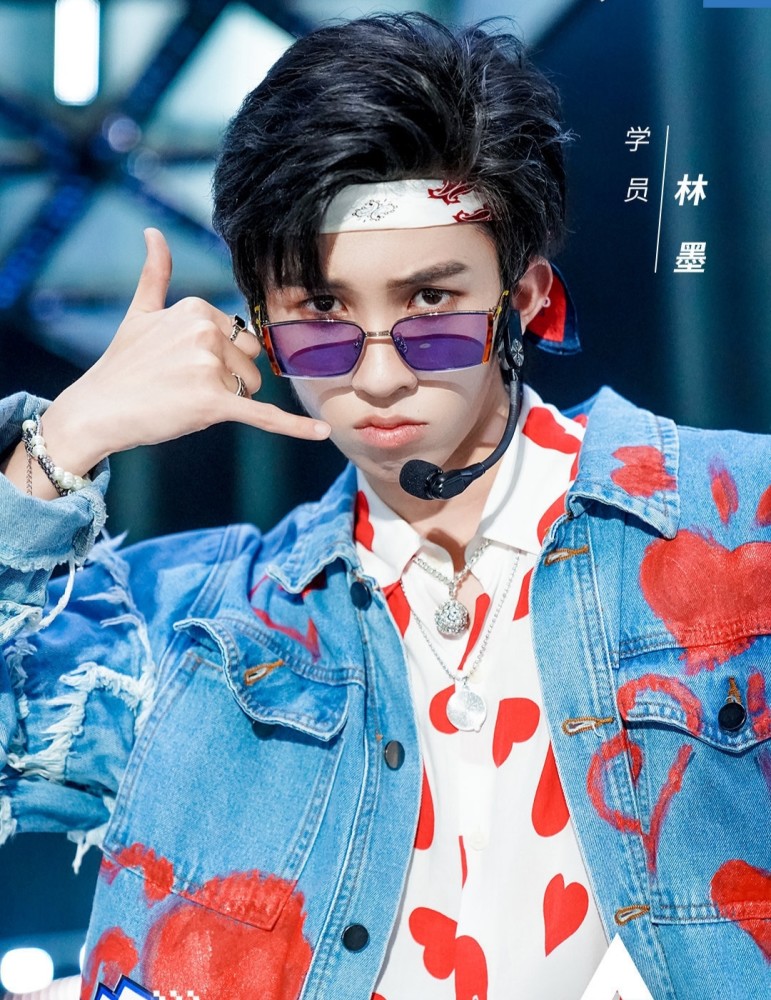 我是因为何洛洛才关注的原际画,何洛洛是2019创造营第二名高位出道