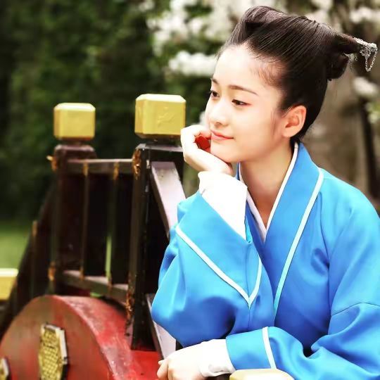 17岁走红,20岁因一碗"胡辣汤"尽失人心的演技小花张雪迎可惜了