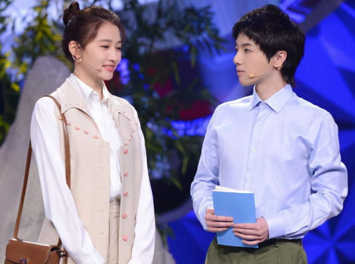 华晨宇和关晓彤跳一起舞蹈护花使者的华晨宇一直在进步真好