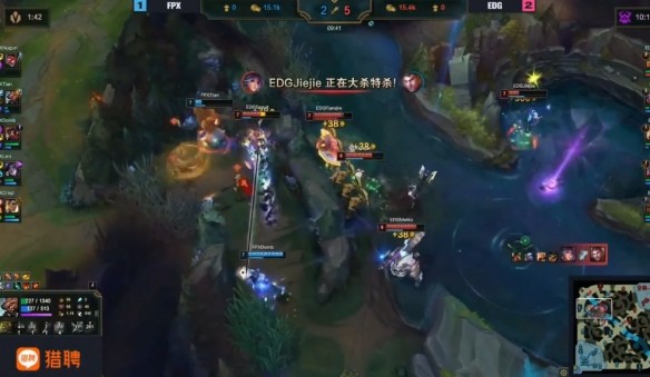 《英雄联盟》LPL春季赛：FPX 3：2 EDG晋级决赛！