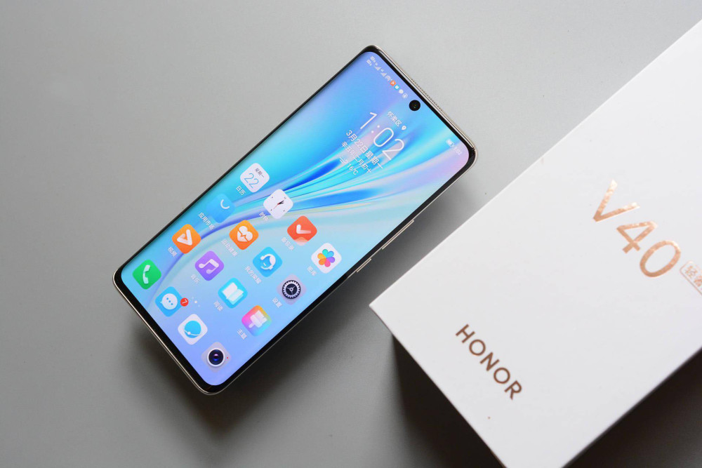 荣耀v40轻奢版简评华为基因轻薄时尚不以配置论英雄