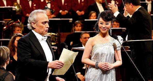 1965年毕业于上海华东师范大学,祖海76年出生,可见两者的年龄差距.