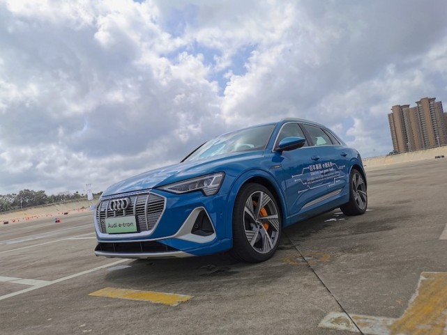 68万的国产奥迪e-tron开着如何?