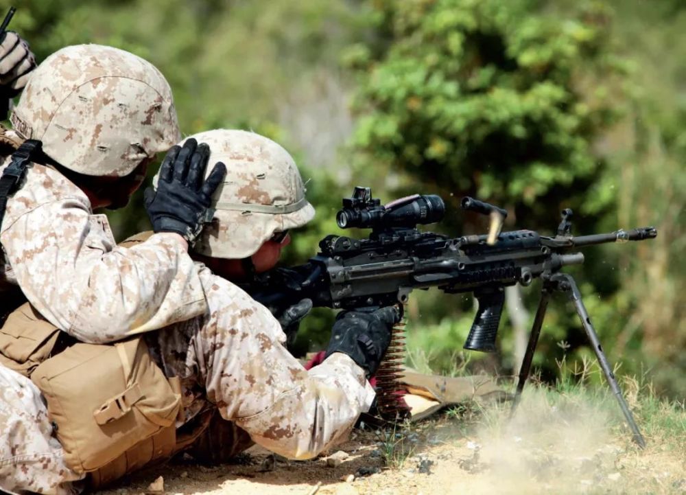 美国海军陆战队的单兵武器,到底有多豪横?_腾讯新闻