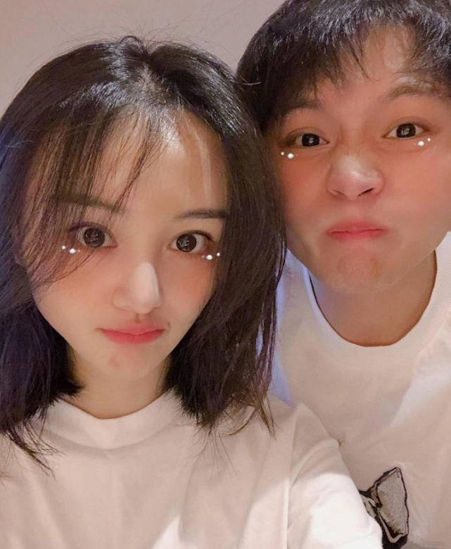 张恒和宝宝一起玩被拍却被粉丝吐槽作秀拍照者亲自辟谣