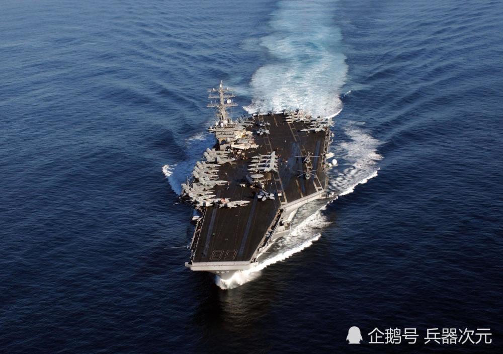 與多艘伯克級驅逐艦組成航母戰鬥群,此前伊朗海軍的貨輪在紅海海域