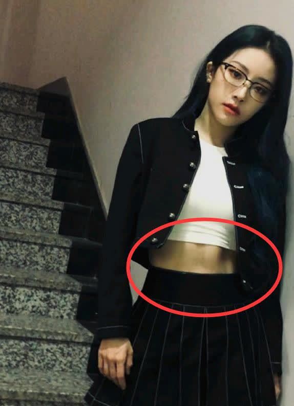 喻言身材有多好穿丝袜秀出女团腿thenine腿精非她莫属