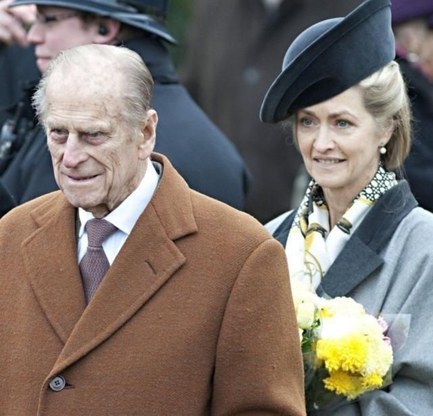 (菲利普与彭妮·罗姆塞)1975年,55岁的菲利普,遇到了在伦敦商学院读