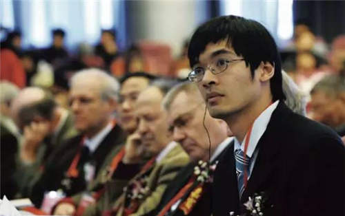 他8岁高考考出760分,智商260分超过爱因斯坦,陶哲轩如今怎样了