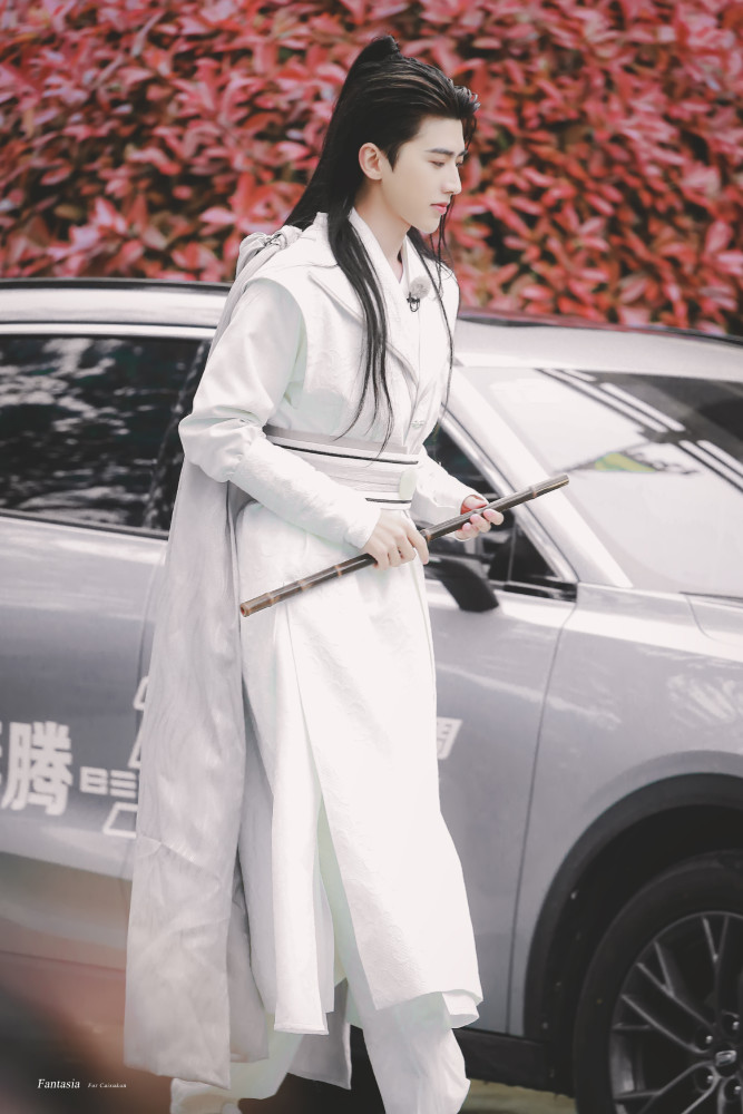 奔跑吧无锡路透angelababy红衣貂蝉蔡徐坤首穿古装白衣清爽