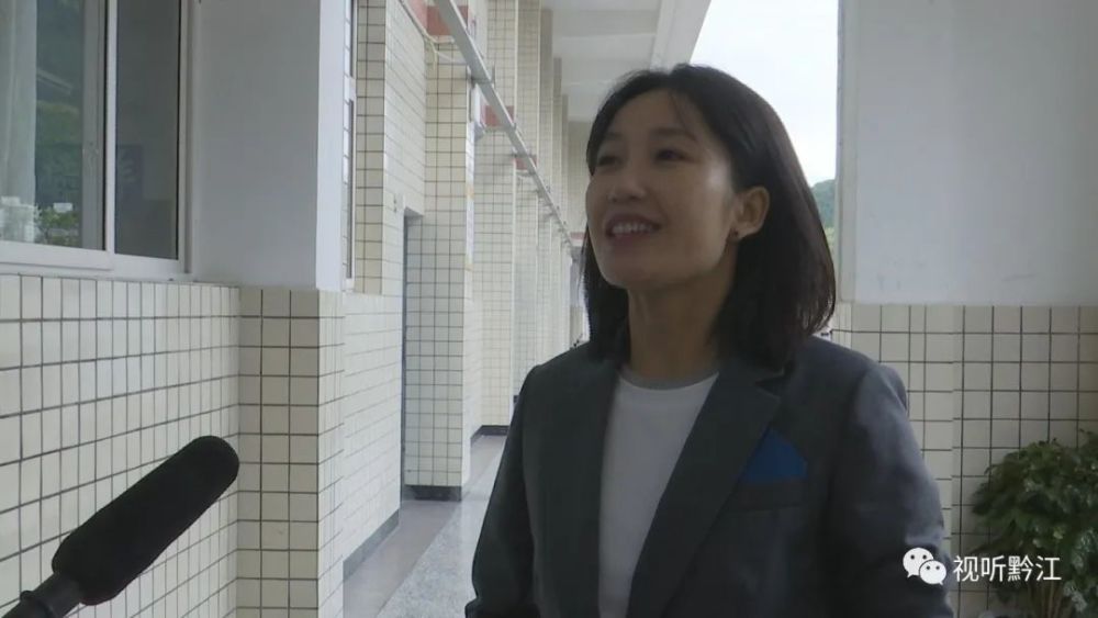 新华小学教师 李娜娜在自己的课堂中,找到了帮助孩子们如何进行群文