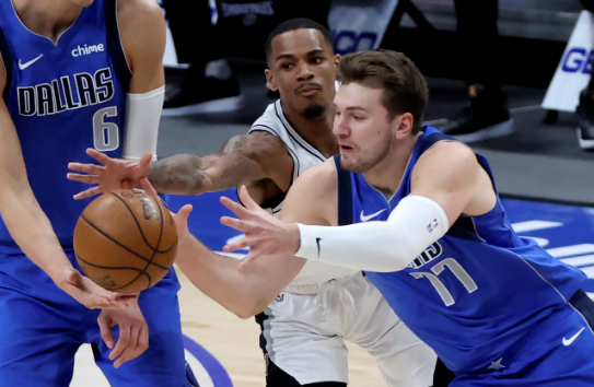 双子星轰60 德罗赞33 8 已有补强目标 2人恐离队 腾讯新闻