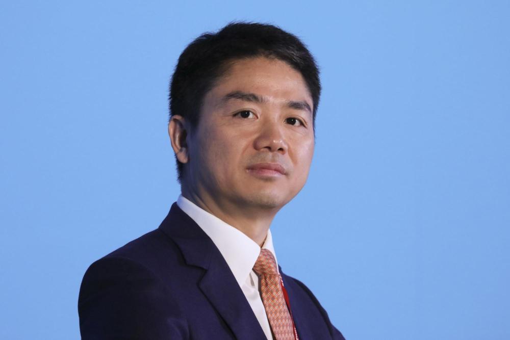 关键时刻,刘强东选择主动退出,大强子真不简单!