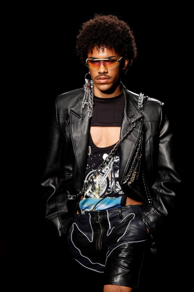 外代二线马德里时装周velasquez品牌时装秀