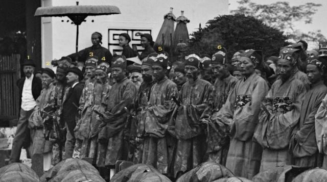 明朝灭亡150年后越南人依然穿明朝服饰,一直穿到1945年皇帝退位_腾讯