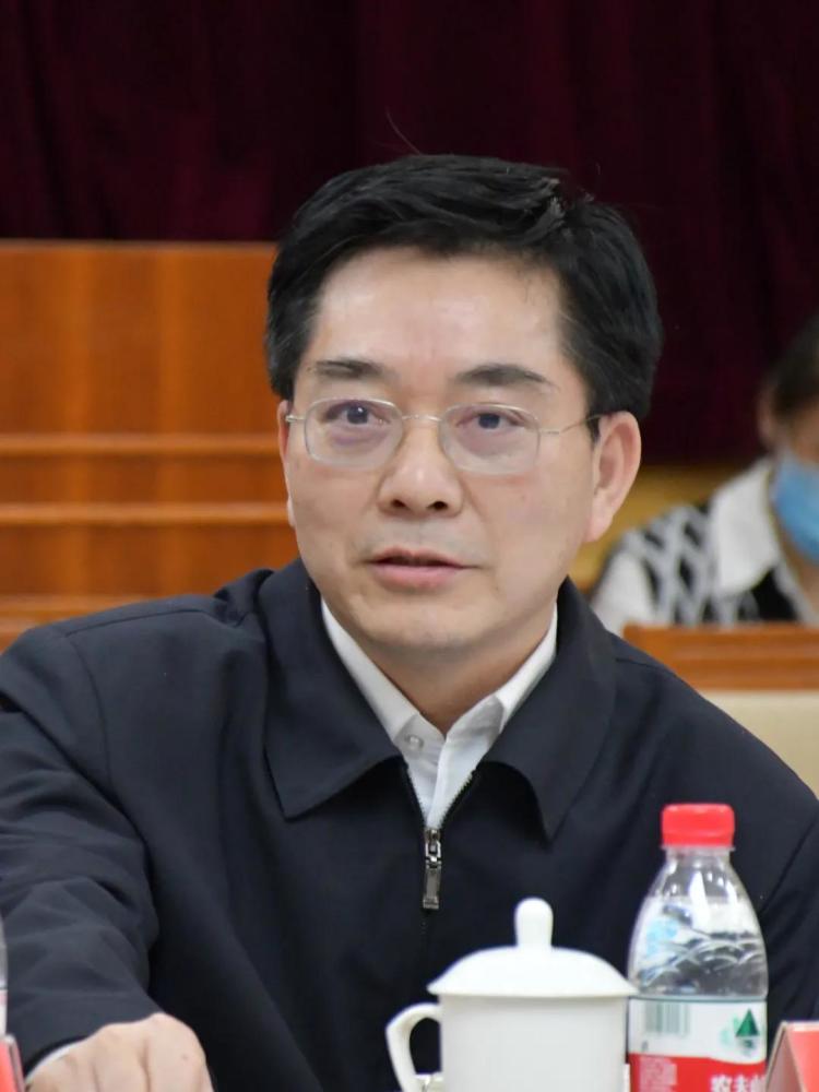 短视频袭来,别让孩子危险"逐浪"