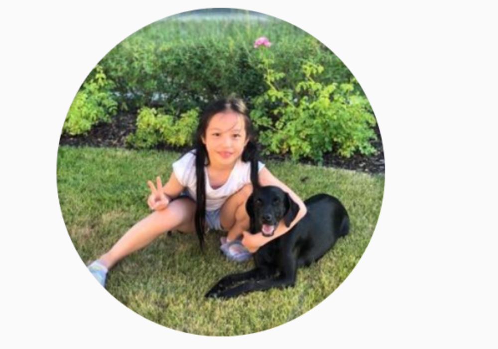 赵薇女儿小四月社交账号曝光晒扎麻花辫穿短裤美照越发像妈妈