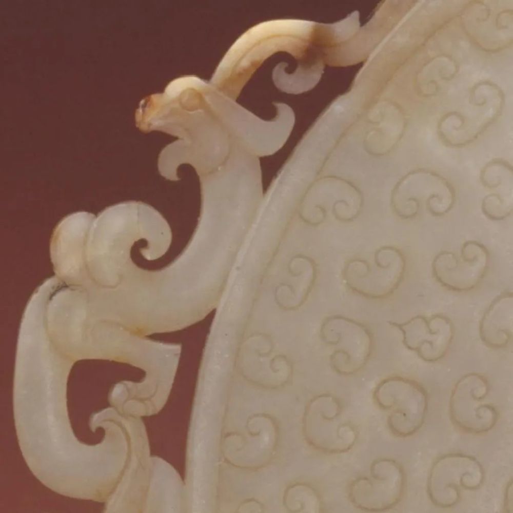 《玉螭凤云纹璧》战国(中国)-雕塑作品欣赏(一百零七)