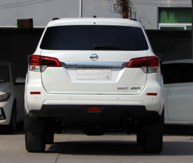 20万以内硬派越野车,16万多买日产途达,最小离地间隙225mm