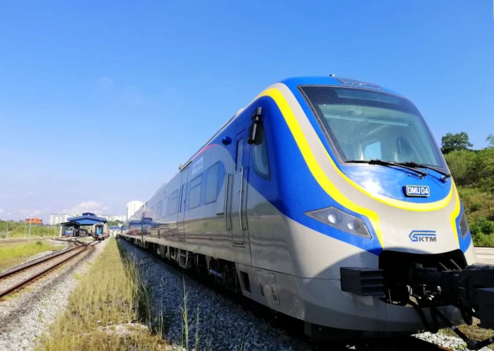 湖南智造奔腾马来西亚米轨动车组又添新成员