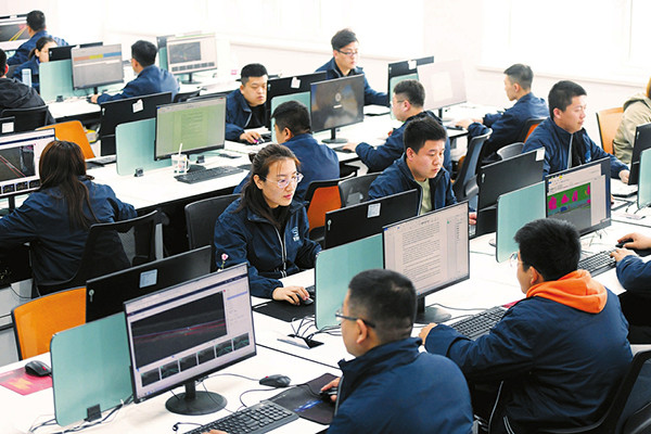 刘亮亮  摄 )数据标注师是随着人工智能的发展出现的一个新兴就业岗位