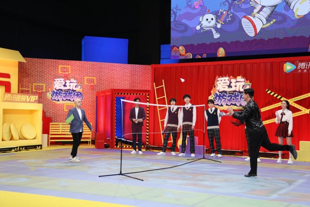 其实这只是《爱玩游戏团》"又菜又爱玩"的爆笑综艺节目的一个小环节.