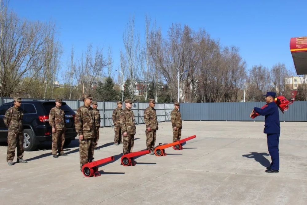 通辽市森林消防支队受邀为通辽市军分区民兵教练员进行防灭火技能培训