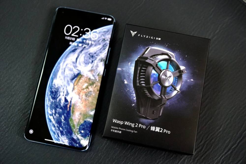 超大杯手机散热器来了,功率更大散热更强—飞智蜂翼 2 pro