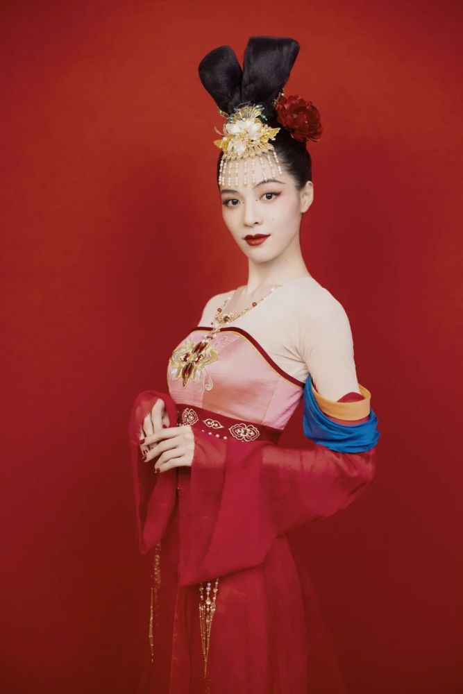 戚薇戏曲改良妆,钟楚曦醉红妆……国风美妆yyds!