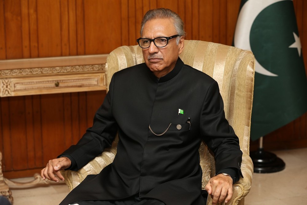 巴基斯坦总统得新冠图片