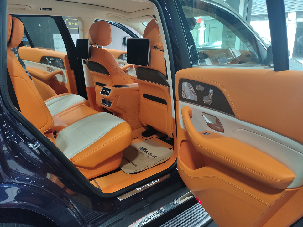 奔驰gls改爱马仕橙米白内饰,迈巴赫电动踏板电吸门
