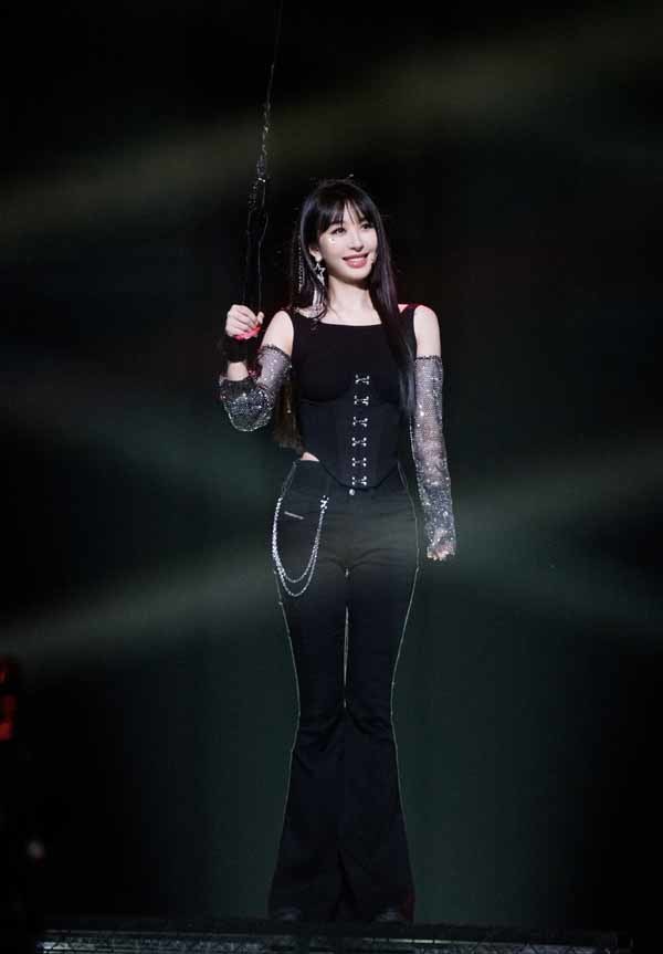 演员李菲儿乘风破浪的姐姐2跨界演绎不同的人生