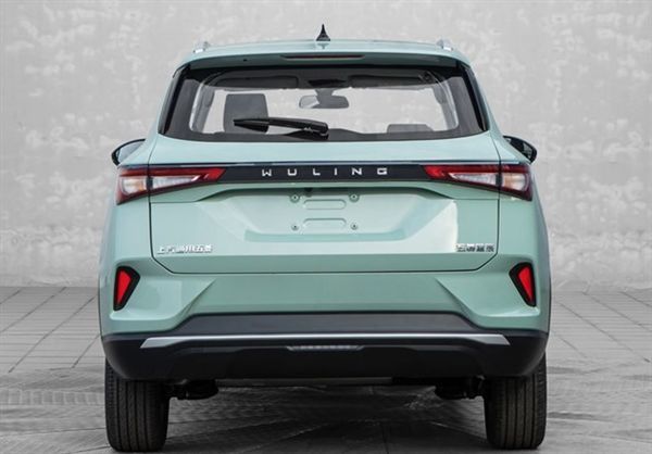 五菱银标首款suv申报马卡龙颜色亮了