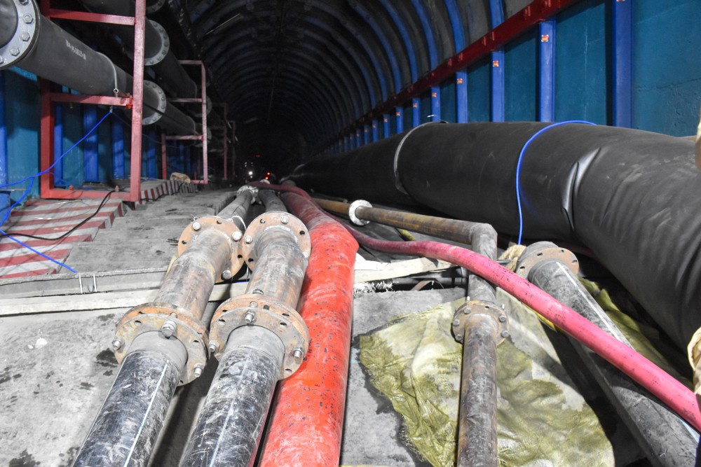 (图文互动)新疆"透水"煤矿已启动透水点封堵工作_腾讯新闻