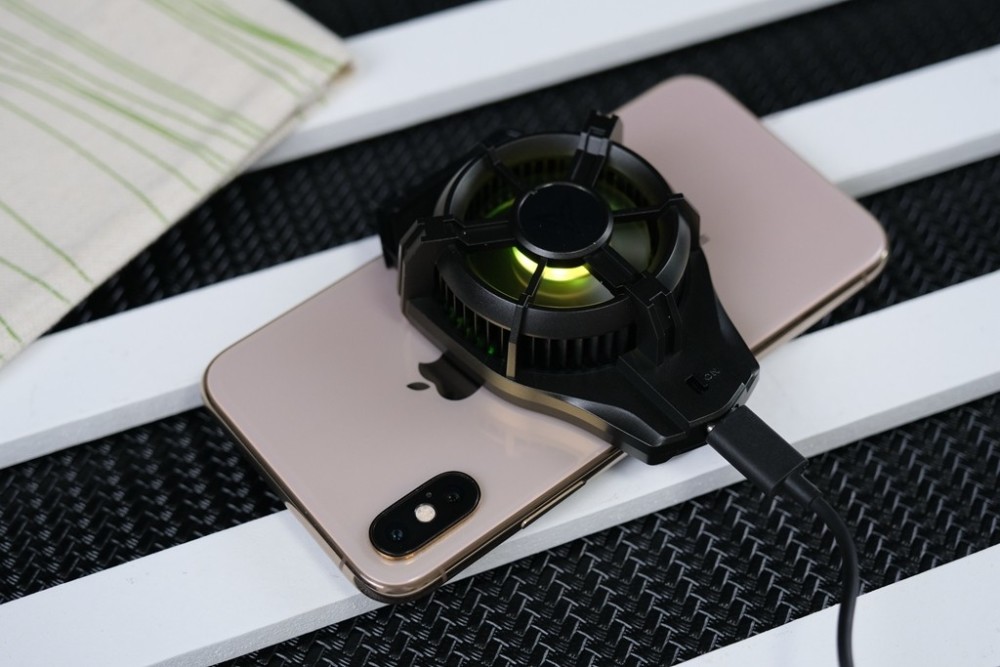 飞智蜂翼2 pro全面评测:一分钟能让iphone降温10度_腾讯新闻