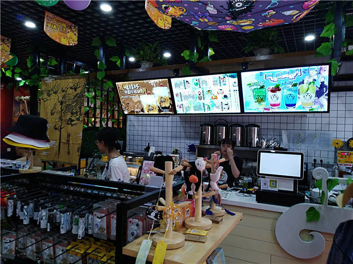 小年輕開奶茶店,4天收回開業成本,後續穩定盈利_騰訊新聞