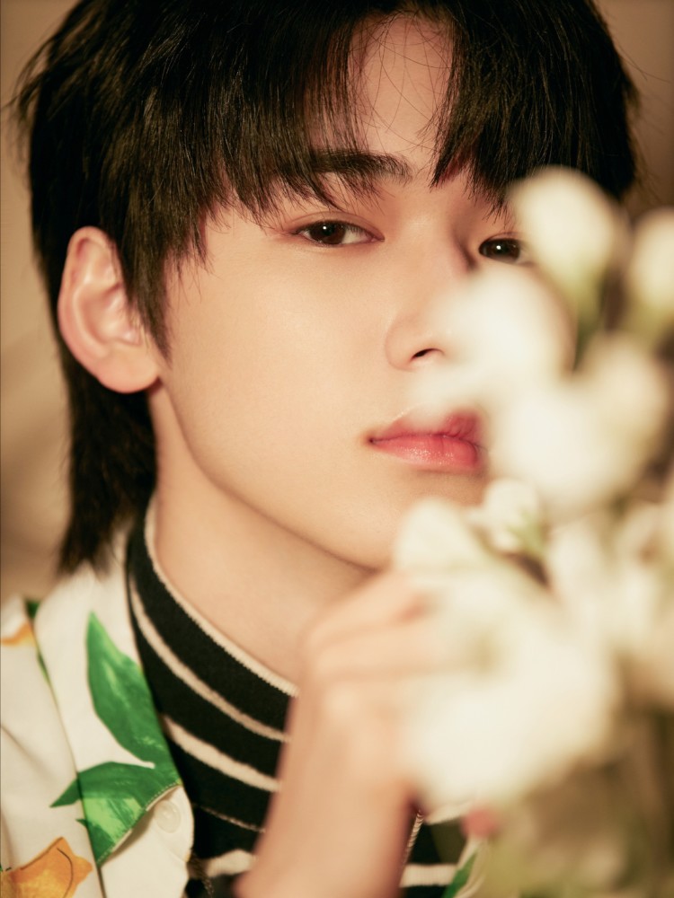 宋亚轩壁纸阳光正好