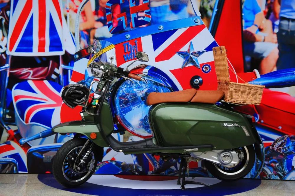 royalalloy发布gp300s388万元品味不一样的复古铁壳羊