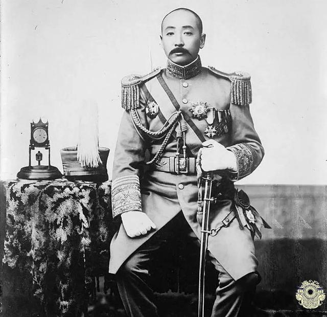 东北王张作霖的家族照图3是几个漂亮女儿图7儿子是开国将军