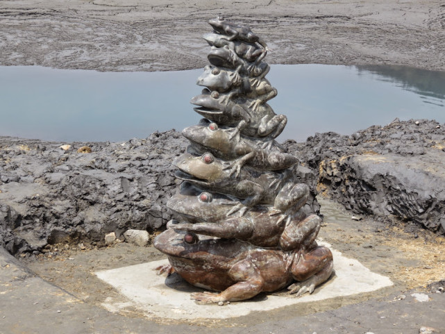 台湾日月潭九蛙叠像九只大青蛙齐齐露出水面究竟是几个意思