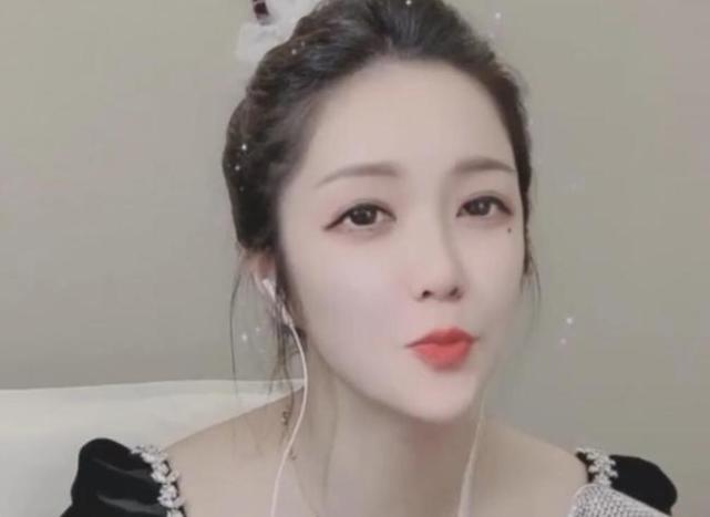 斗鱼主播amore婉就是其中一个典型案例.