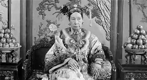 中国最后的皇后婉容真实图片果然很漂亮