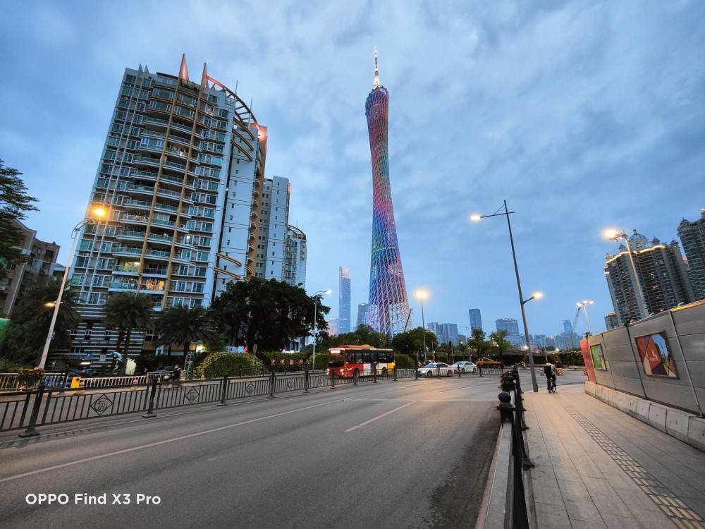 oppofindx3pro体验10亿色影像拍照旗舰